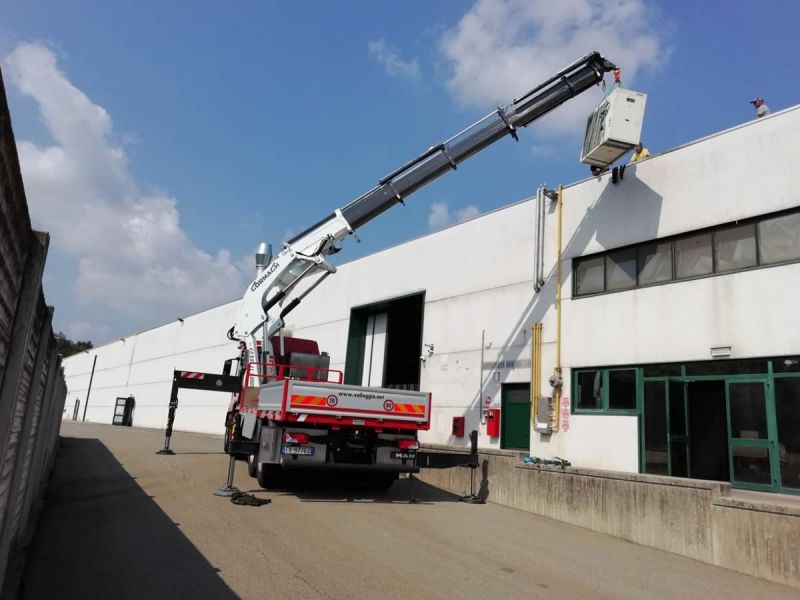 autocarro con gru noleggio vendita 1