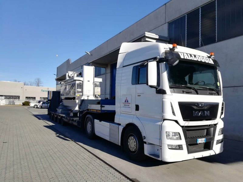 autocarro con gru noleggio vendita 3